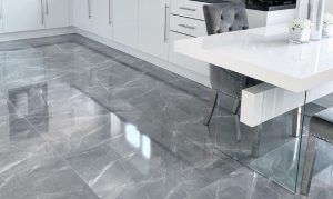 Gạch lát nền màu sáng hay tối đẹp hơn